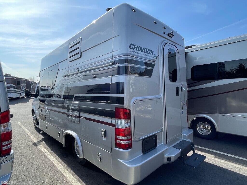 Contact us now about this 2022 Chinook Summit DS! 2022 Summit DS by Chinook from Poulsbo RV in Mount Vernon, Washington