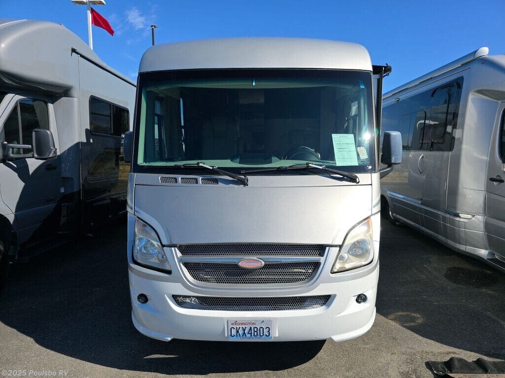 Call now about this 2010 Winnebago Via 25T! 2010 Winnebago Via 25T - Used Class A For Sale by Poulsbo RV in Mount Vernon, Washington features Awning