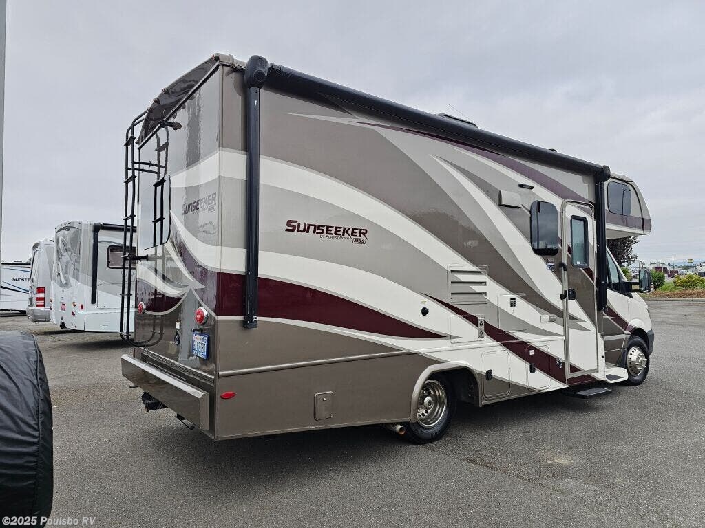 Contact us now about this 2018 Forest River Sunseeker 2400W! 2018 Sunseeker 2400W by Forest River from Poulsbo RV in Mount Vernon, Washington