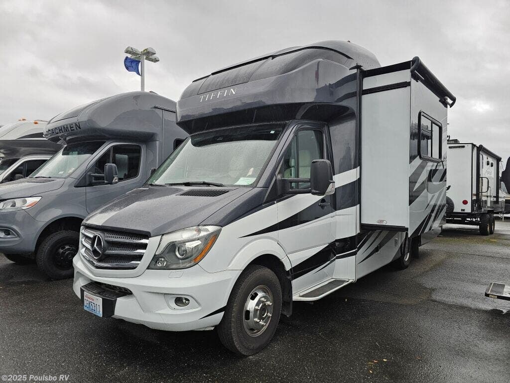 Contact us now about this 2018 Tiffin Wayfarer 24QW! 2018 Wayfarer 24QW by Tiffin from Poulsbo RV in Mount Vernon, Washington