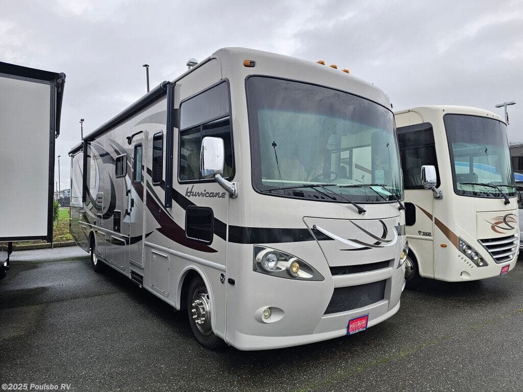Email now about this 2013 Thor Motor Coach Hurricane 32A! Used 2013 Thor Motor Coach Hurricane 32A available in Mount Vernon, Washington