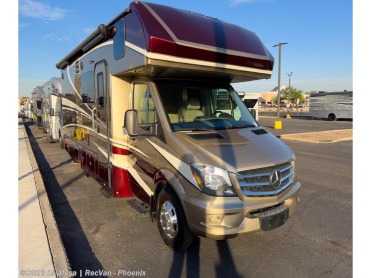 Email now about this 2018 Dynamax Corp ISATA S 24FW! Used 2018 Dynamax Corp ISATA S 24FW available in Phoenix, Arizona