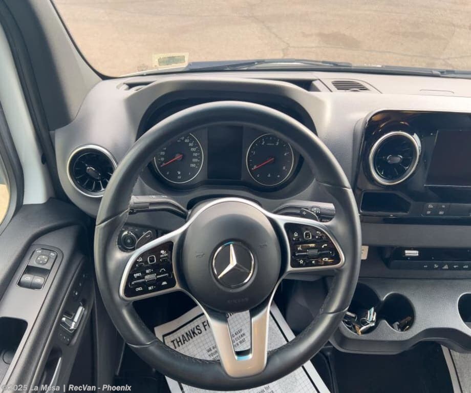 Contact us now about this 2024 Chinook SUMMITT SUMMITT SS! 2024 SUMMITT SUMMITT SS by Chinook from La Mesa | RecVan - Phoenix in Phoenix, Arizona