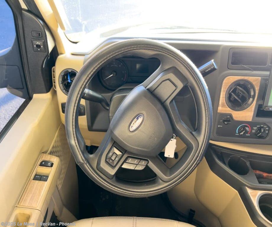 Contact us now about this 2021 Thor Motor Coach Chateau 31W! 2021 Chateau 31W by Thor Motor Coach from La Mesa | RecVan - Phoenix in Phoenix, Arizona