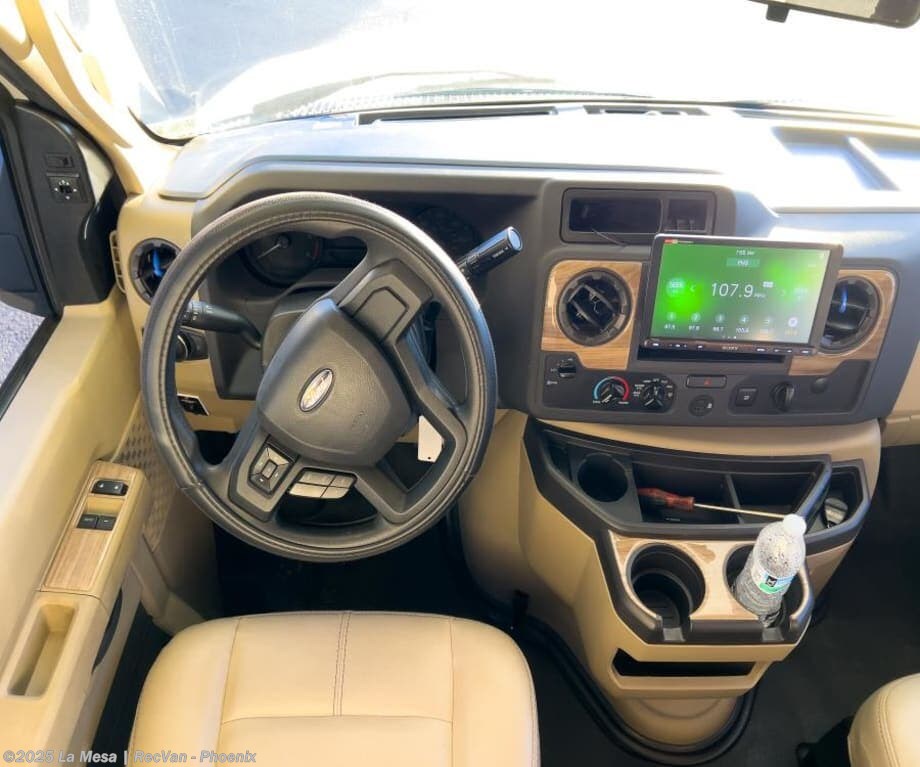 Call now about this 2021 Thor Motor Coach Chateau 31W! 2021 Thor Motor Coach Chateau 31W - Used Class C For Sale by La Mesa | RecVan - Phoenix in Phoenix, Arizona