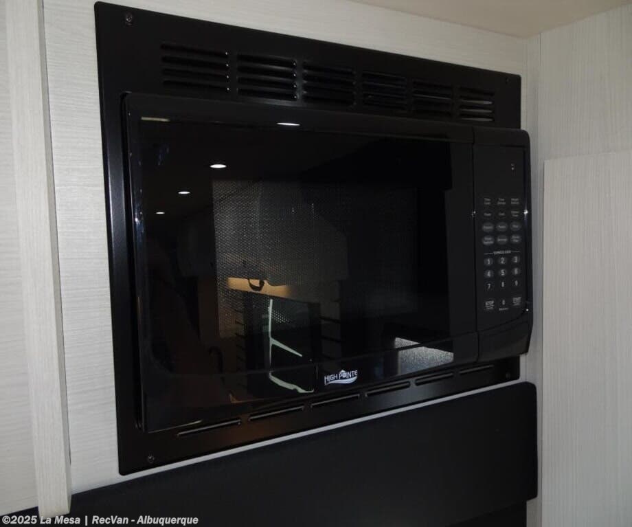 New 2025 Pleasure-Way Plateau XLRB available in Albuquerque, New Mexico