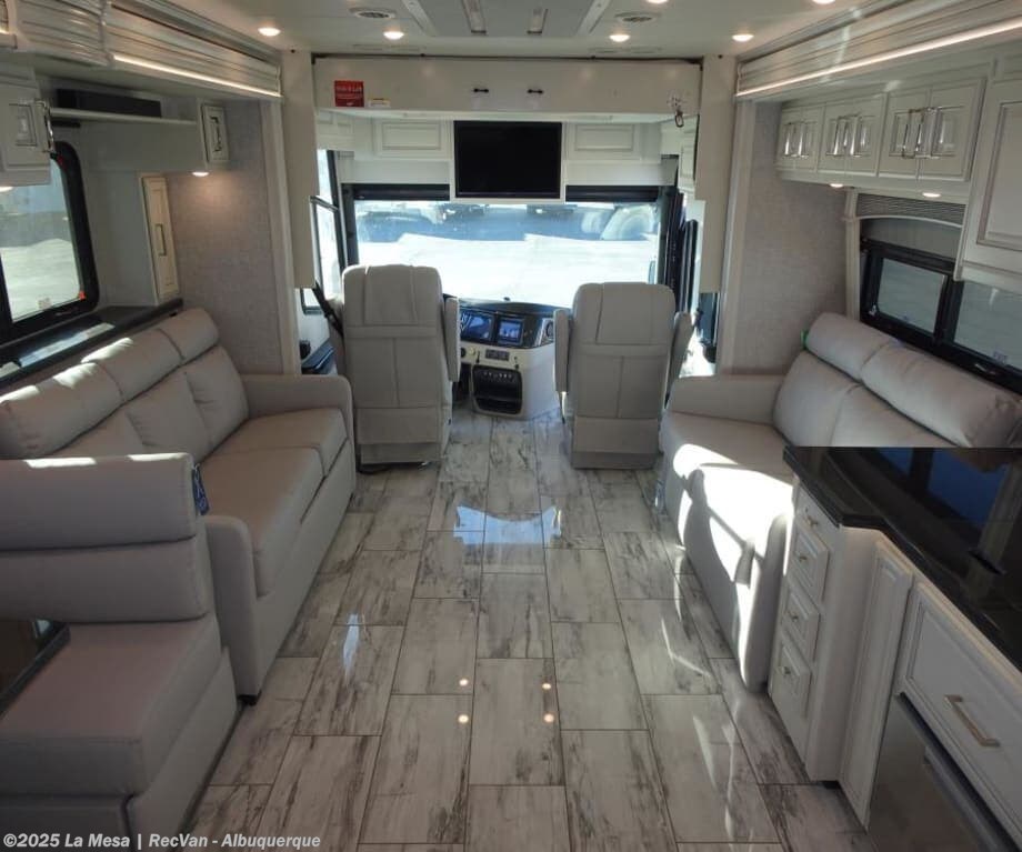 Contact us now about this 2025 Fleetwood Discovery LXE 40M-LXE! 2025 Discovery LXE 40M-LXE by Fleetwood from La Mesa | RecVan - Albuquerque in Albuquerque, New Mexico