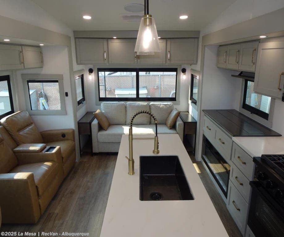 Contact us now about this 2024 Brinkley RV Model Z 3100! 2024 Model Z 3100 by Brinkley RV from La Mesa | RecVan - Albuquerque in Albuquerque, New Mexico