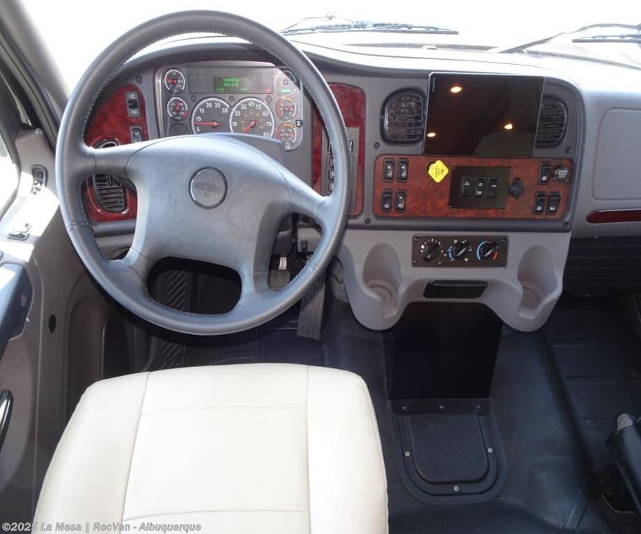 Call now about this 2024 Tiffin Allegro Bay 38AB! 2024 Tiffin Allegro Bay 38AB - Used Class C For Sale by La Mesa | RecVan - Albuquerque in Albuquerque, New Mexico