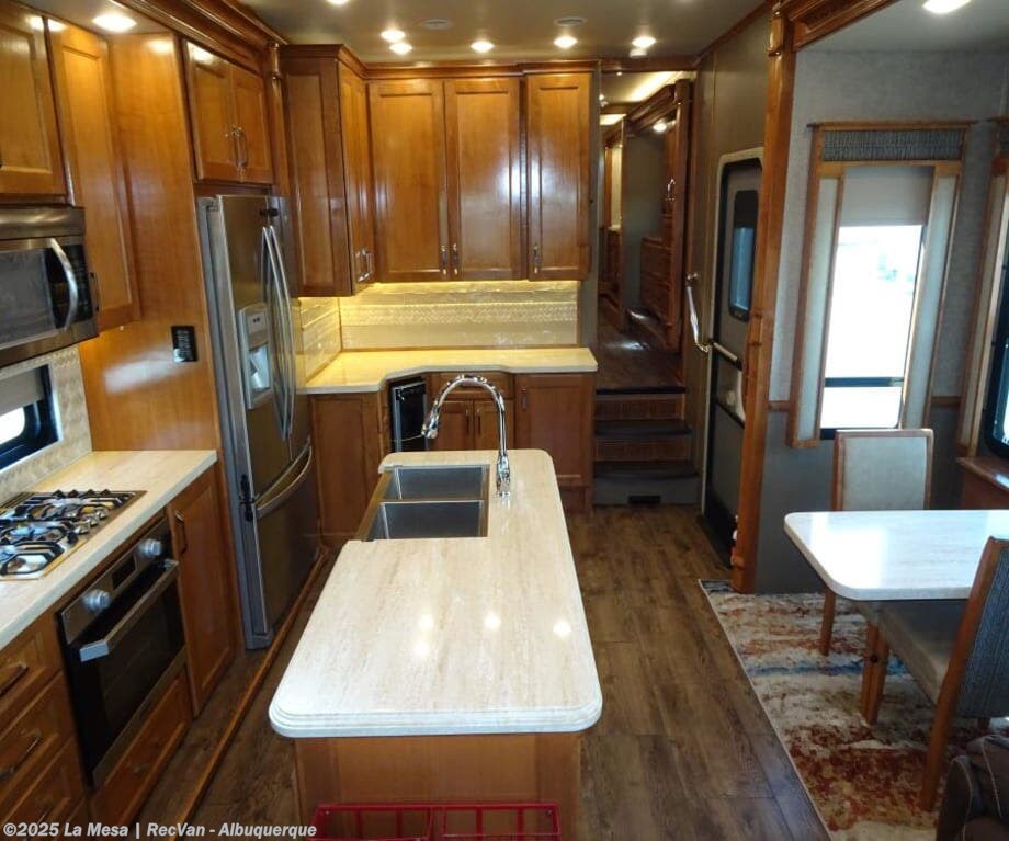 Used 2019 Vanleigh Beacon 39GBB available in Albuquerque, New Mexico