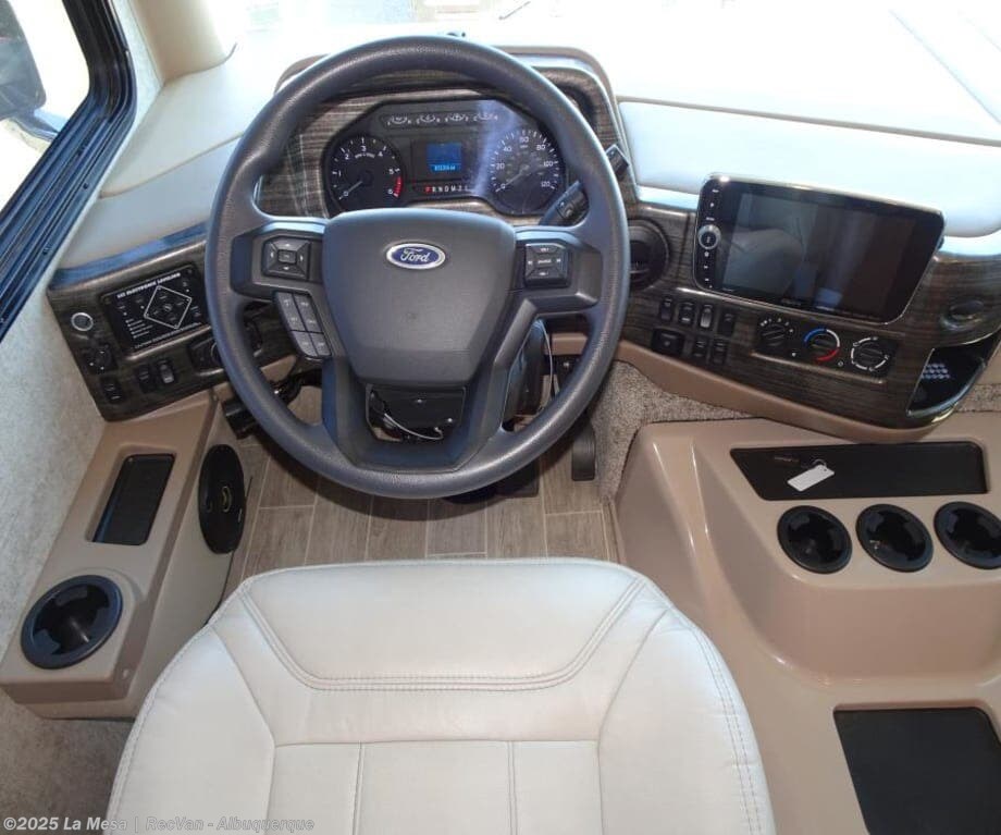 Call now about this 2022 Thor Motor Coach Miramar 37.1! 2022 Thor Motor Coach Miramar 37.1 - Used Class A For Sale by La Mesa | RecVan - Albuquerque in Albuquerque, New Mexico