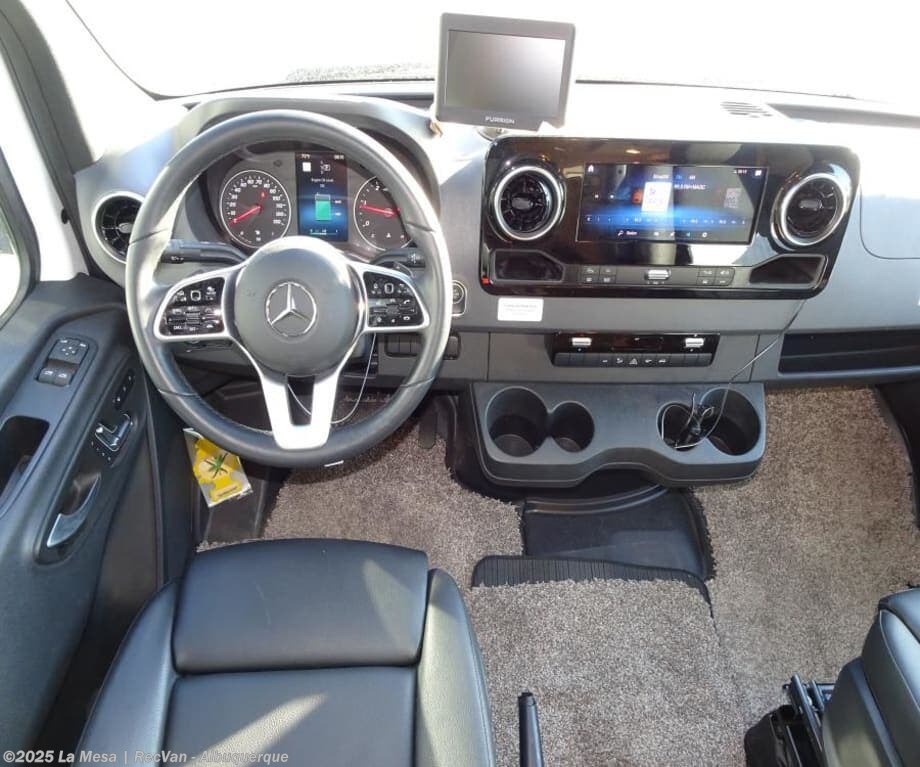 Call now about this 2022 Tiffin Wayfarer 25TW! 2022 Tiffin Wayfarer 25TW - Used Class C For Sale by La Mesa | RecVan - Albuquerque in Albuquerque, New Mexico