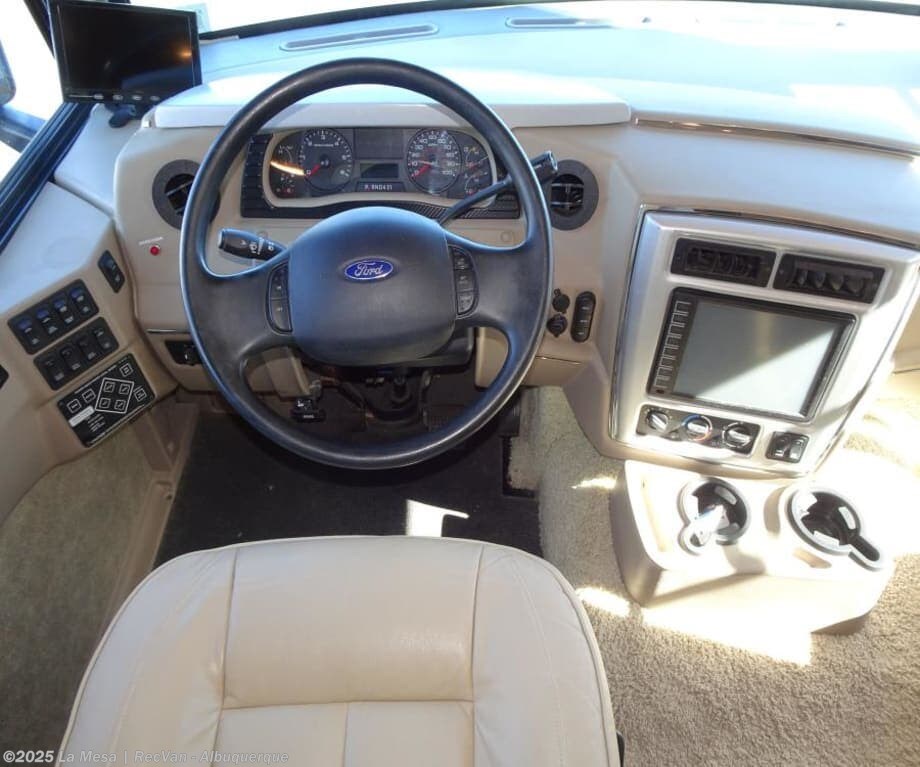 Call now about this 2017 Winnebago Adventurer 37F! 2017 Winnebago Adventurer 37F - Used Class A For Sale by La Mesa | RecVan - Albuquerque in Albuquerque, New Mexico