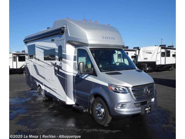 Email now about this 2026 Tiffin Wayfarer 25XLW! New 2026 Tiffin Wayfarer 25XLW available in Albuquerque, New Mexico