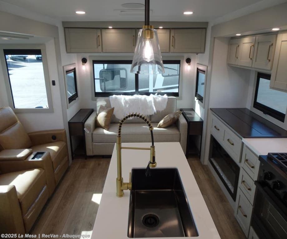Call now about this 2026 Brinkley RV Model Z AIR 297! 2026 Brinkley RV Model Z AIR 297 - New Travel Trailer For Sale by La Mesa | RecVan - Albuquerque in Albuquerque, New Mexico