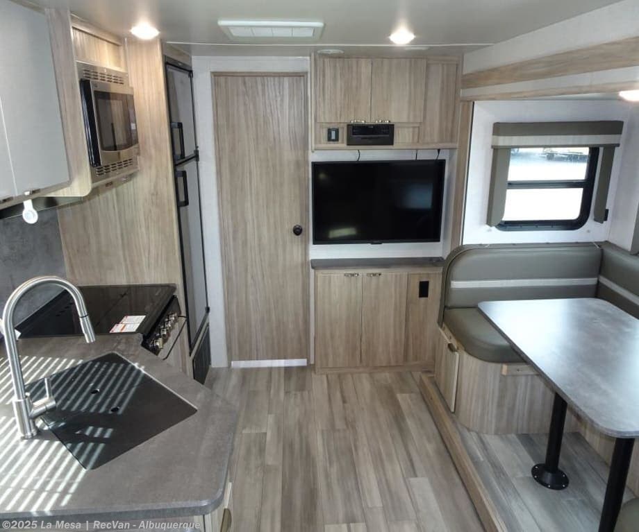 Call now about this 2022 Winnebago MINNIE-TT 2201MB! 2022 Winnebago MINNIE-TT 2201MB - Used Travel Trailer For Sale by La Mesa | RecVan - Albuquerque in Albuquerque, New Mexico