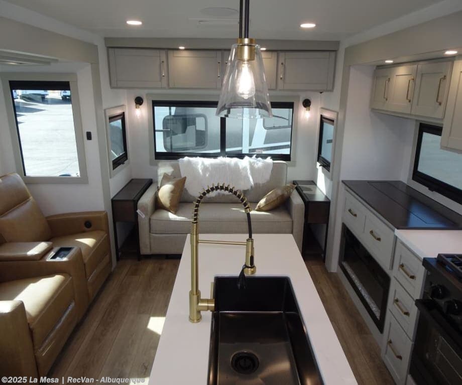 Contact us now about this 2026 Brinkley RV Model Z AIR 297! 2026 Model Z AIR 297 by Brinkley RV from La Mesa | RecVan - Albuquerque in Albuquerque, New Mexico