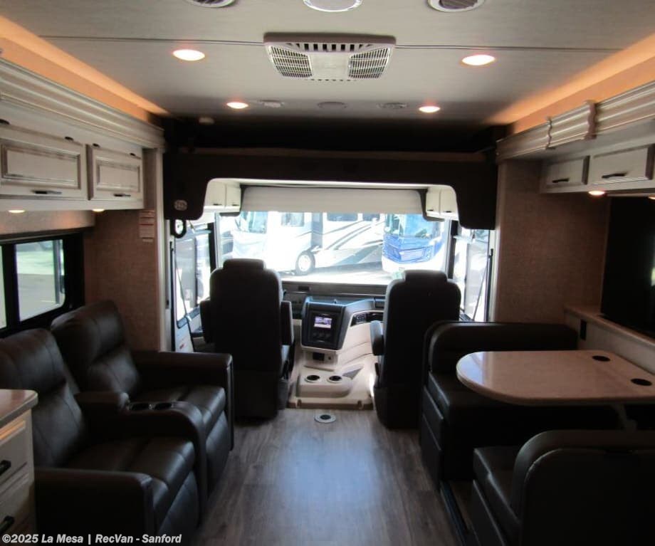 Contact us now about this 2023 Jayco Precept 31UL! 2023 Precept 31UL by Jayco from La Mesa | RecVan - Sanford in Sanford, Florida