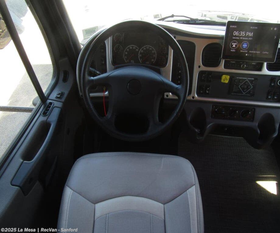 Call now about this 2023 Thor Motor Coach Pasadena 38MX! 2023 Thor Motor Coach Pasadena 38MX - Used Class C For Sale by La Mesa | RecVan - Sanford in Sanford, Florida