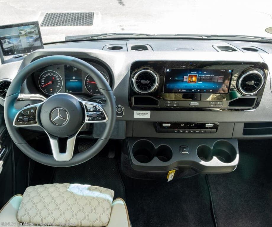 Contact us now about this 2026 Midwest Heritage MD3-HER-RWD! 2026 Heritage MD3-HER-RWD by Midwest from La Mesa | RecVan - Sanford in Sanford, Florida