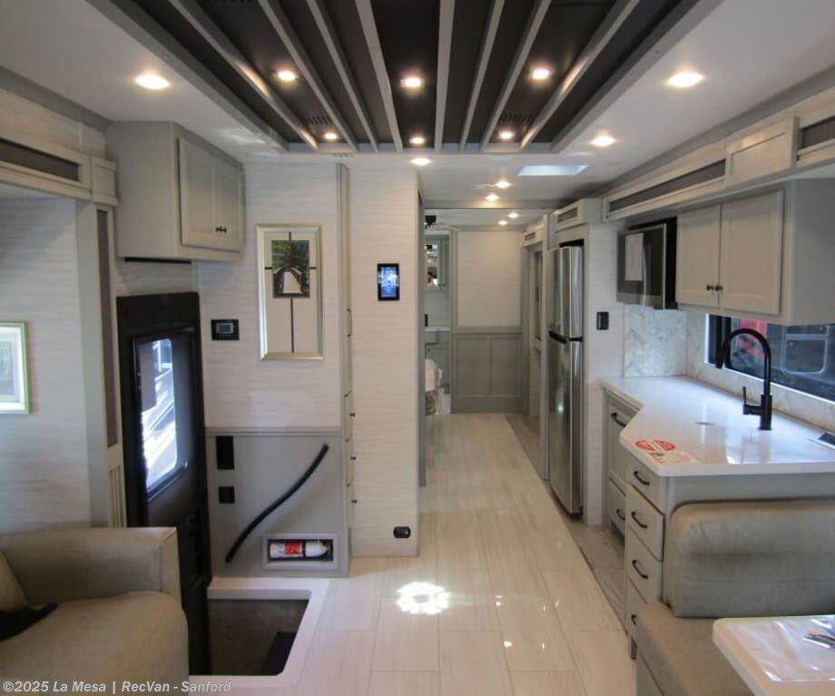 Contact us now about this 2026 Tiffin Allegro Bay 38BB! 2026 Allegro Bay 38BB by Tiffin from La Mesa | RecVan - Sanford in Sanford, Florida