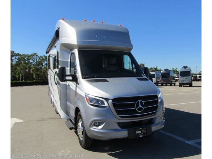 Email now about this 2026 Tiffin Wayfarer 25XLW! New 2026 Tiffin Wayfarer 25XLW available in Sanford, Florida