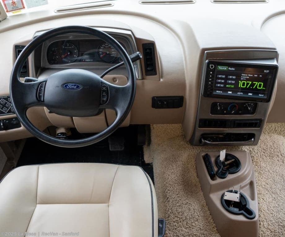 Call now about this 2018 Winnebago Sunstar LX 27N! 2018 Winnebago Sunstar LX 27N - Used Class A For Sale by La Mesa | RecVan - Sanford in Sanford, Florida