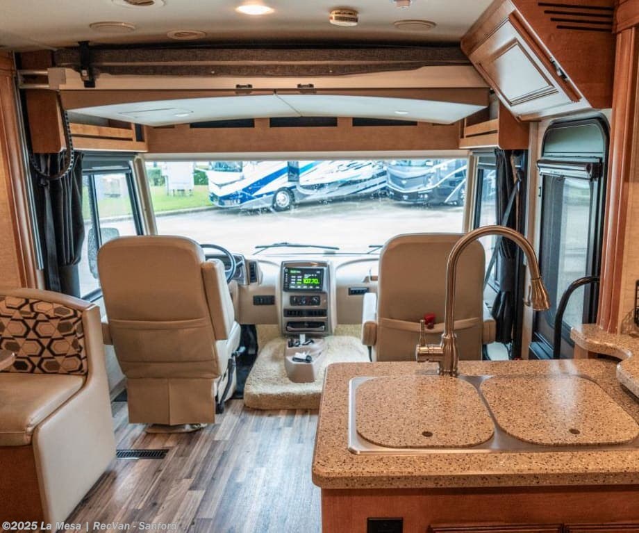 Contact us now about this 2018 Winnebago Sunstar LX 27N! 2018 Sunstar LX 27N by Winnebago from La Mesa | RecVan - Sanford in Sanford, Florida