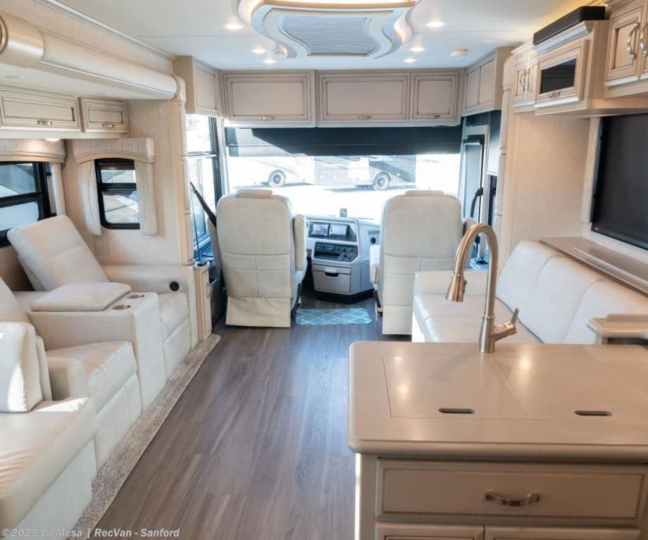 Contact us now about this 2023 Newmar Kountry Star 3717! 2023 Kountry Star 3717 by Newmar from La Mesa | RecVan - Sanford in Sanford, Florida