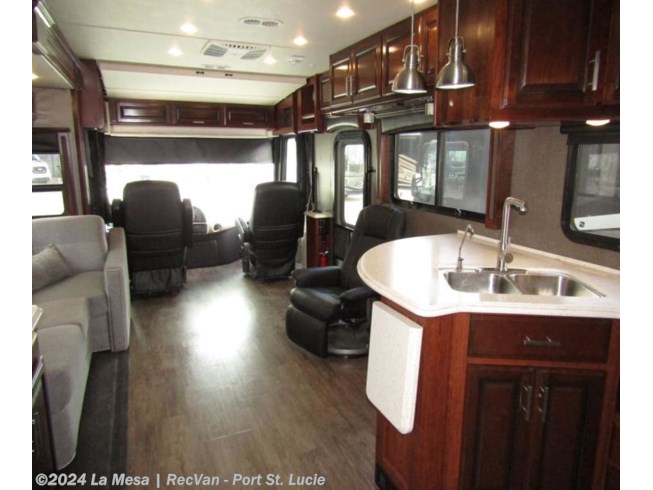 2018 Pace Arrow 35M by Fleetwood from La Mesa | RecVan - Port St. Lucie in  Port St. Lucie, Florida