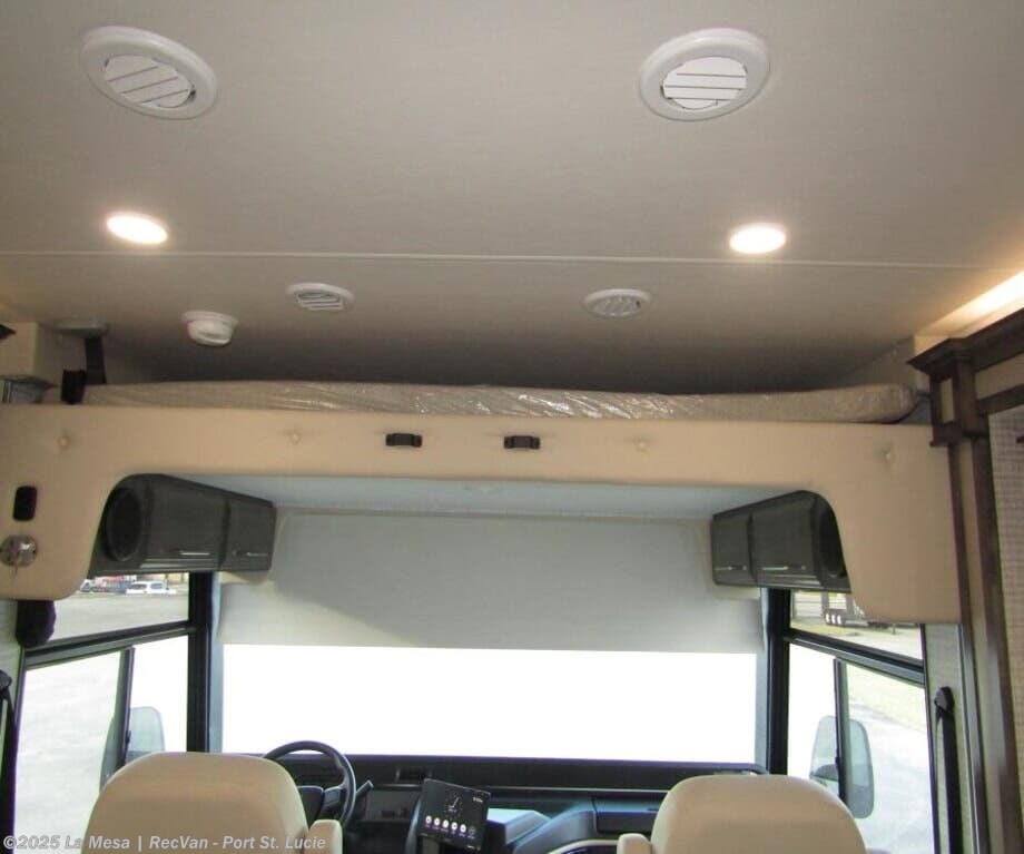 New 2025 Jayco Precept 31UL available in Port St. Lucie, Florida