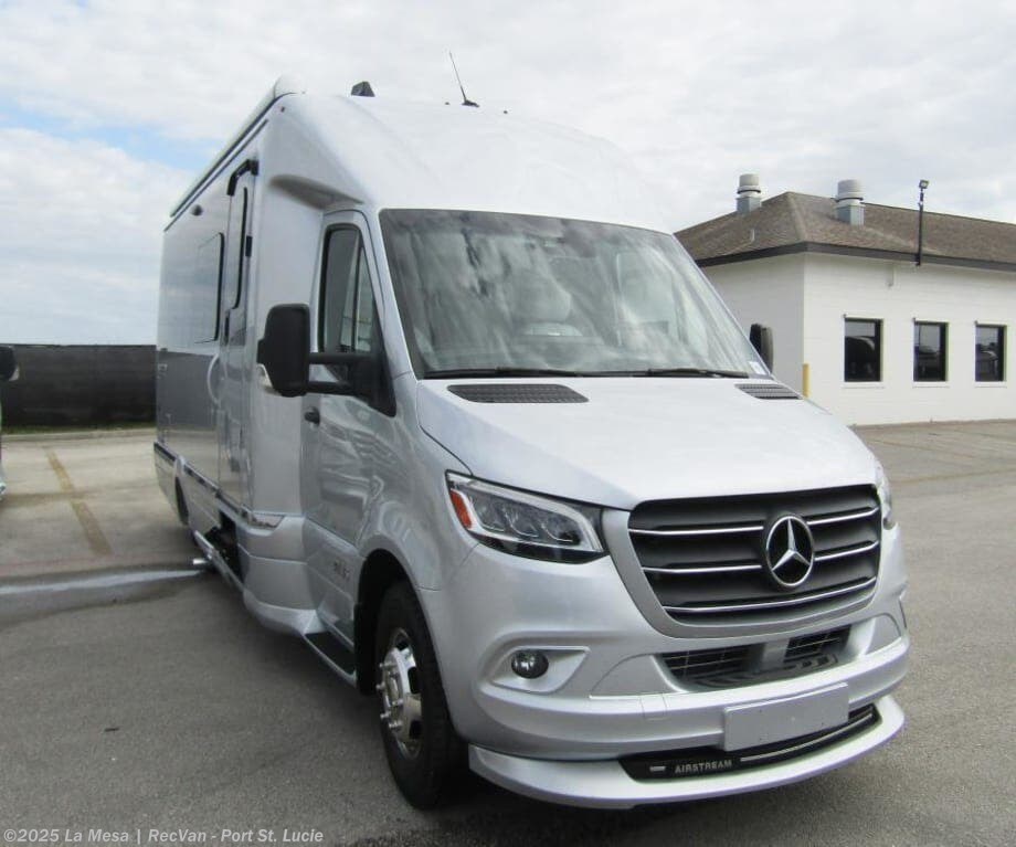 Email now about this 2021 Airstream Atlas MURPHY SUITE! Used 2021 Airstream Atlas MURPHY SUITE available in Port St. Lucie, Florida