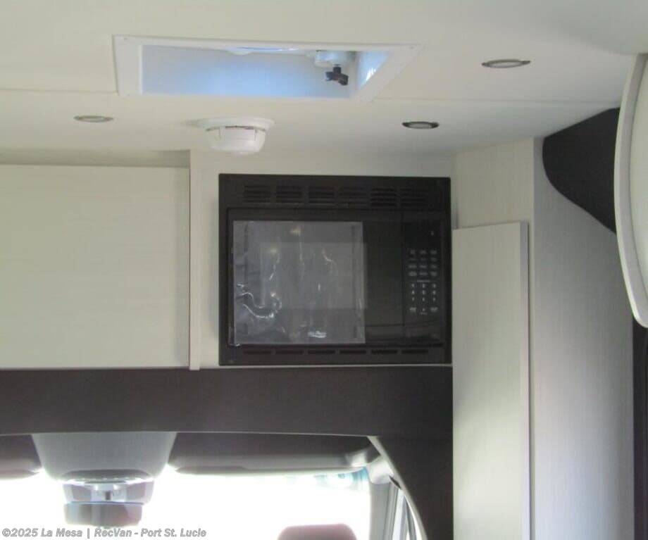 New 2025 Pleasure-Way Plateau XLRB available in Port St. Lucie, Florida