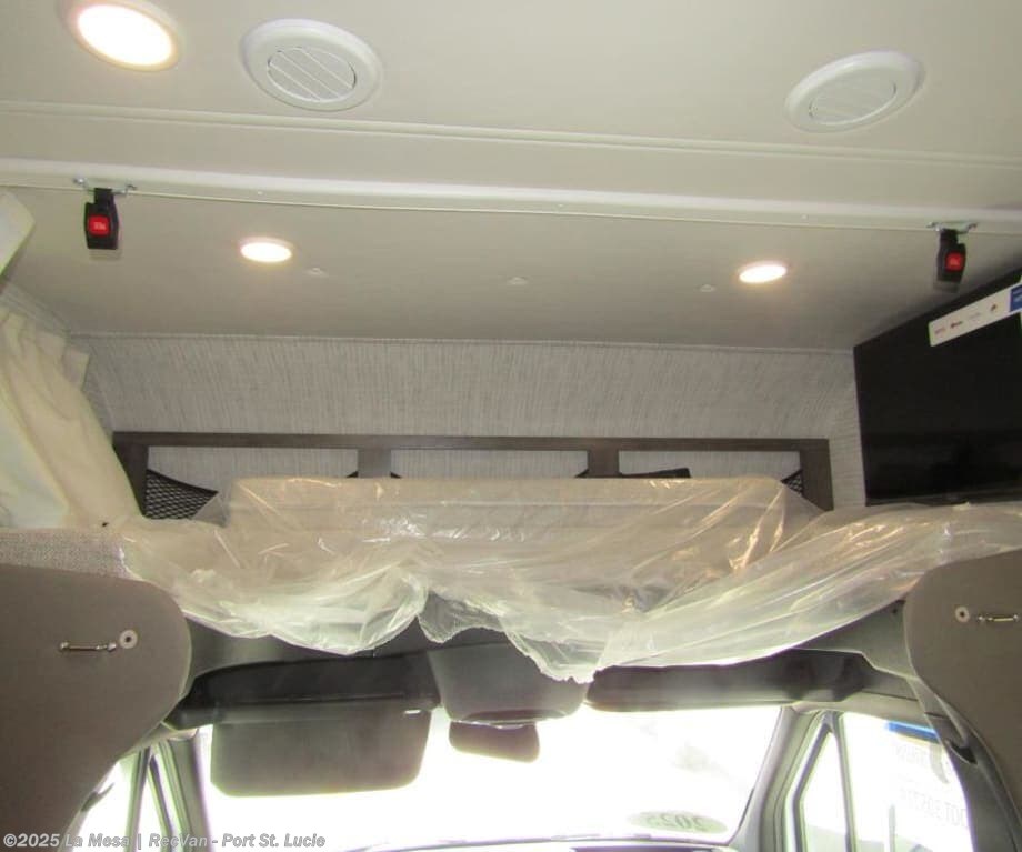 New 2025 Jayco Melbourne 24L available in Port St. Lucie, Florida