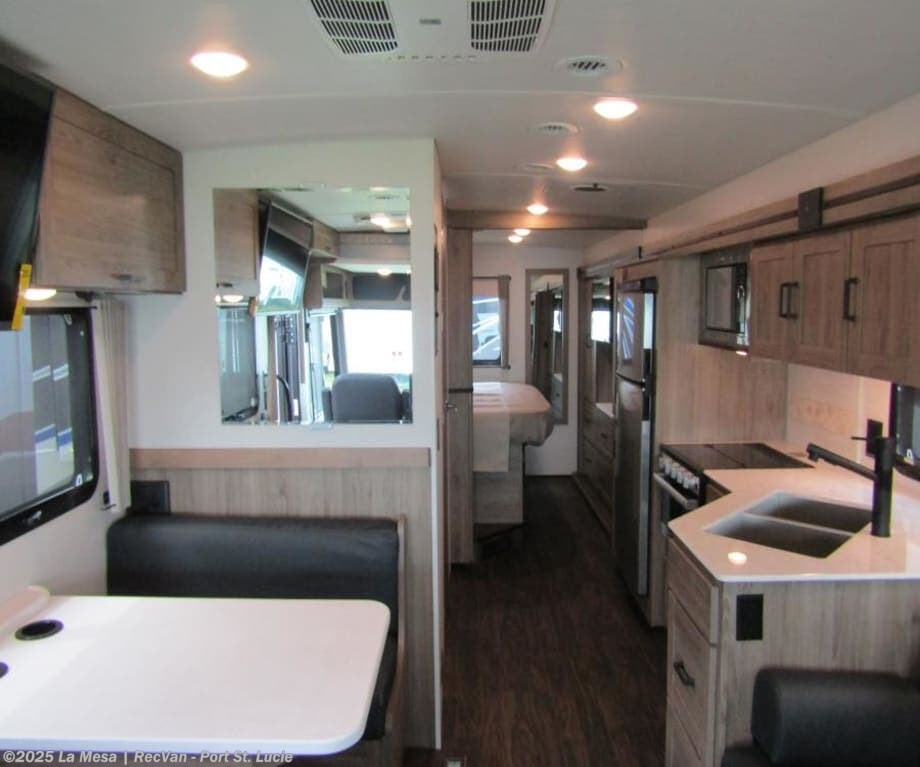 New 2026 Winnebago Vista WFE29V available in Port St. Lucie, Florida