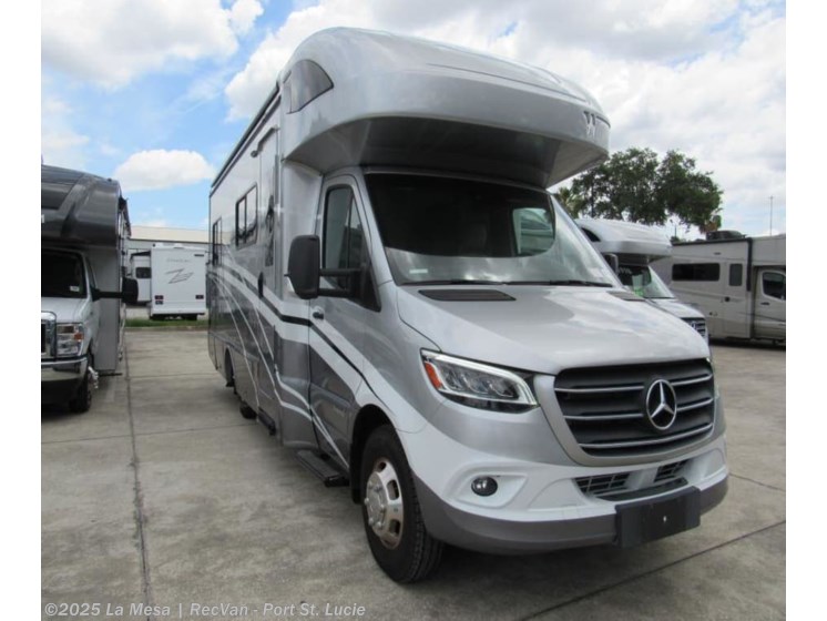 Email now about this 2022 Winnebago View 24V! Used 2022 Winnebago View 24V available in Port St. Lucie, Florida