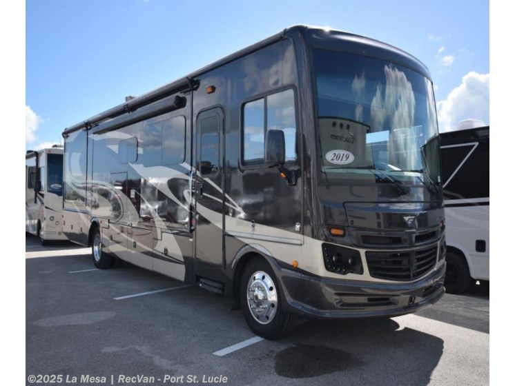 Email now about this 2019 Fleetwood Bounder 35P! Used 2019 Fleetwood Bounder 35P available in Port St. Lucie, Florida