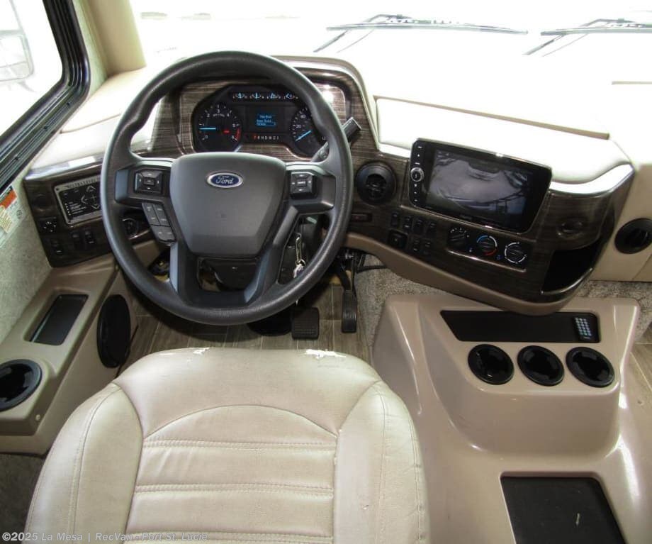 Call now about this 2021 Thor Motor Coach Miramar 35.2! 2021 Thor Motor Coach Miramar 35.2 - Used Class A For Sale by La Mesa | RecVan - Port St. Lucie in Port St. Lucie, Florida