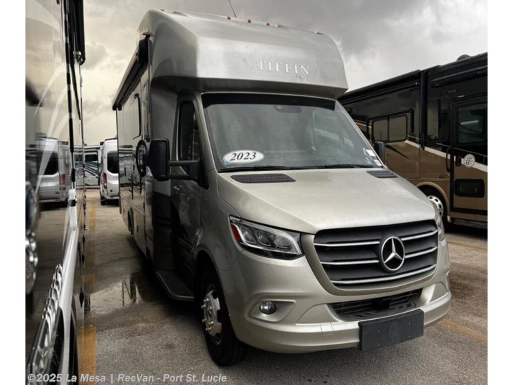 Email now about this 2023 Tiffin Wayfarer 25RW! Used 2023 Tiffin Wayfarer 25RW available in Port St. Lucie, Florida