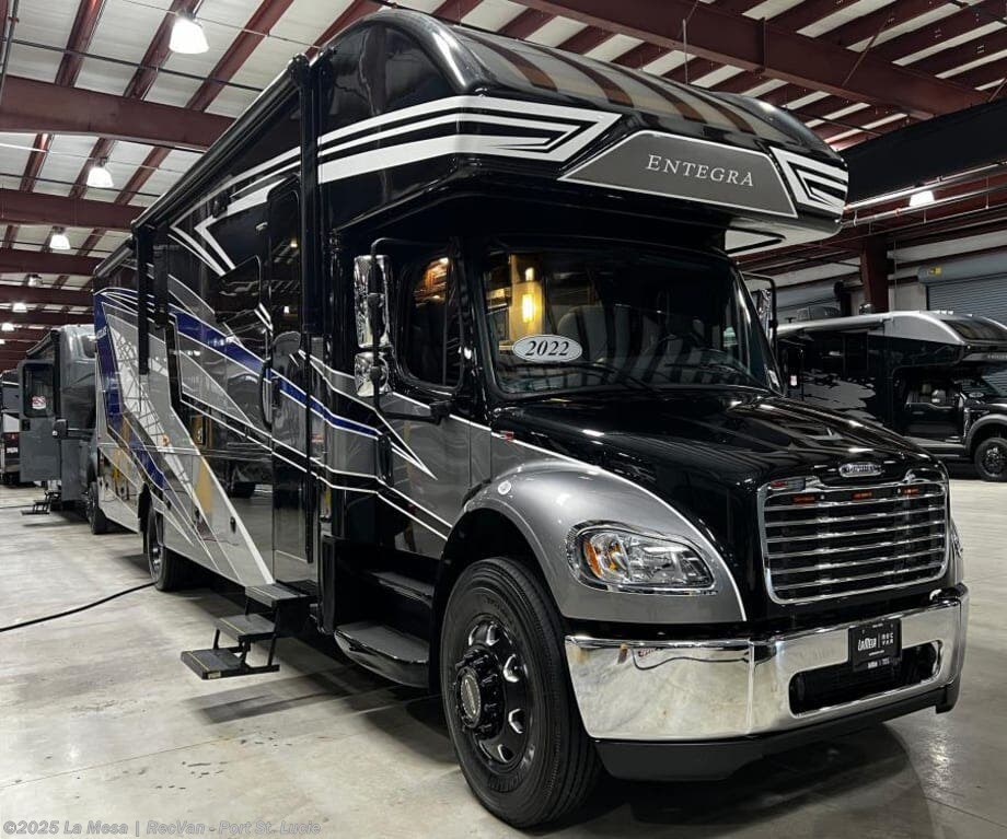Email now about this 2022 Entegra Coach Accolade 37K! Used 2022 Entegra Coach Accolade 37K available in Port St. Lucie, Florida