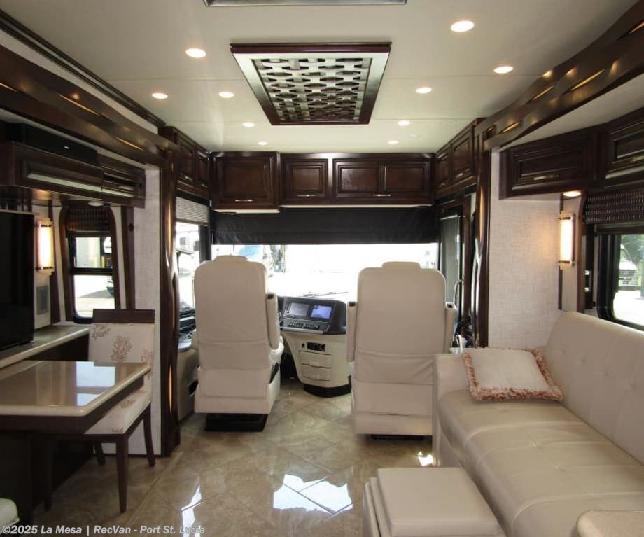 Contact us now about this 2020 Newmar New Aire 3545! 2020 New Aire 3545 by Newmar from La Mesa | RecVan - Port St. Lucie in Port St. Lucie, Florida