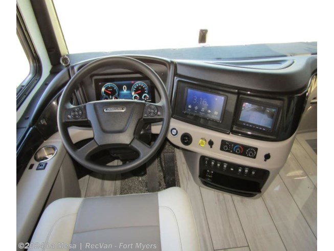 2024 Fleetwood Discovery 38W - New Class A For Sale by La Mesa | RecVan - Fort Myers in Fort Myers, Florida