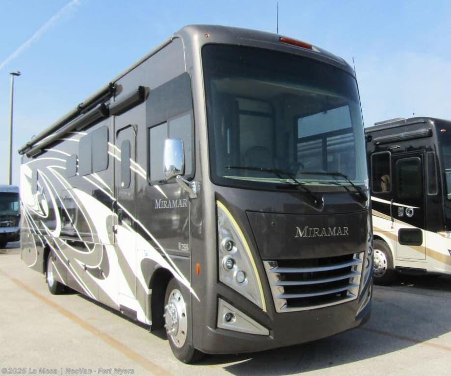 Email now about this 2022 Thor Motor Coach Miramar 35.2! Used 2022 Thor Motor Coach Miramar 35.2 available in Fort Myers, Florida