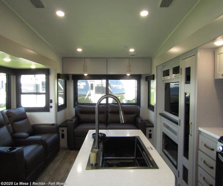 Contact us now about this 2026 Heartland Sundance 29RLCS! 2026 Sundance 29RLCS by Heartland from La Mesa | RecVan - Fort Myers in Fort Myers, Florida