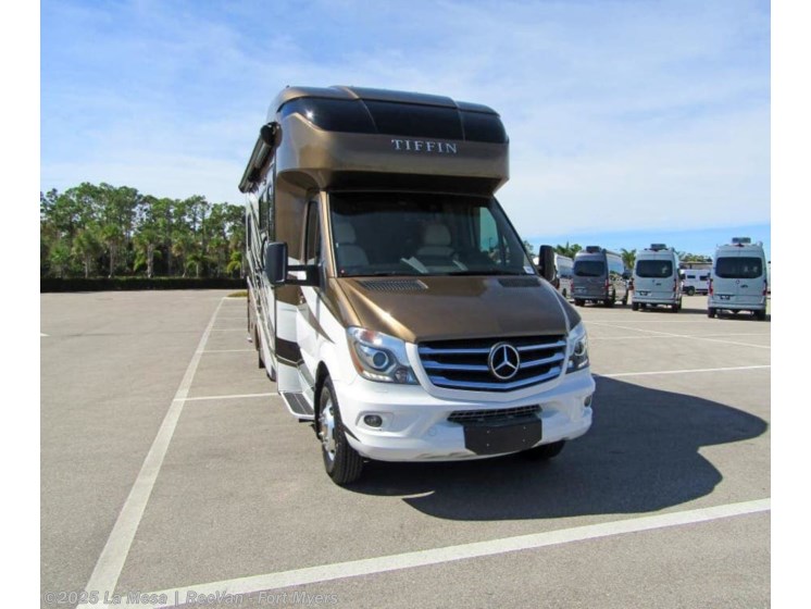 Email now about this 2017 Tiffin Wayfarer 24QW! Used 2017 Tiffin Wayfarer 24QW available in Fort Myers, Florida