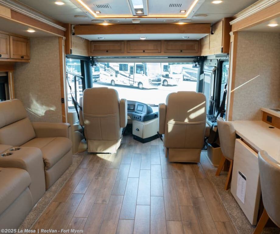 Contact us now about this 2023 Tiffin Allegro Red 33AA! 2023 Allegro Red 33AA by Tiffin from La Mesa | RecVan - Fort Myers in Fort Myers, Florida