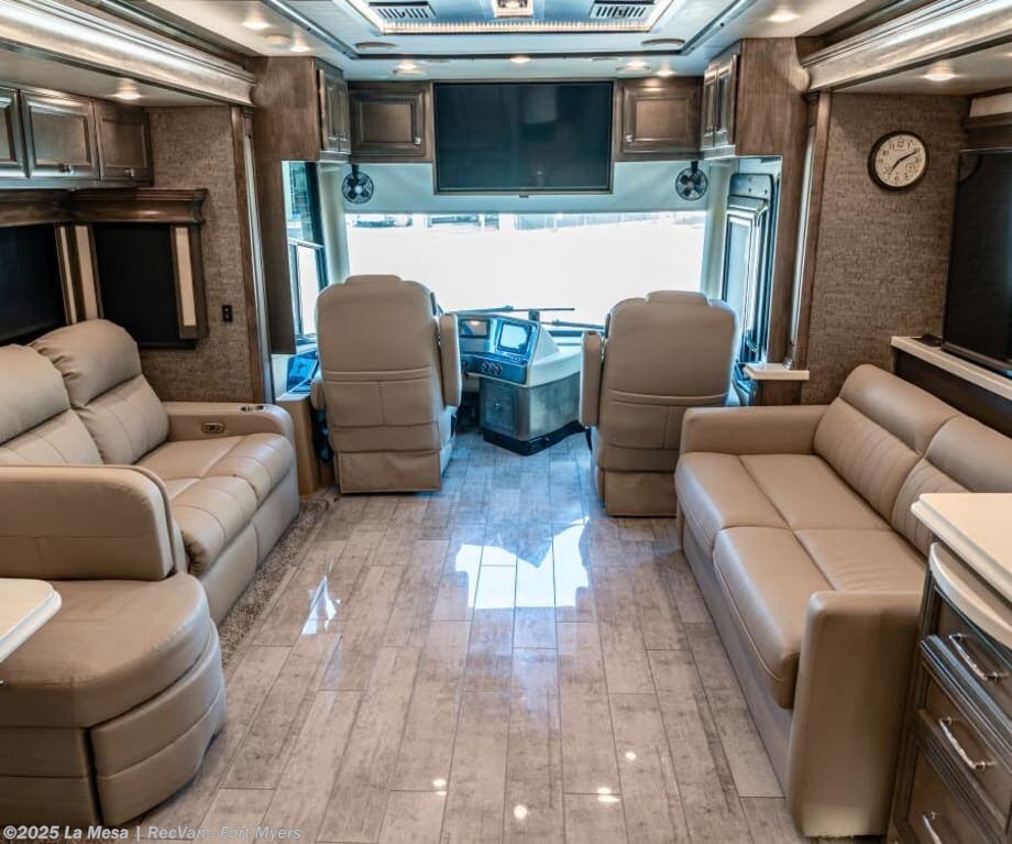 Contact us now about this 2022 Tiffin Phaeton 36SH! 2022 Phaeton 36SH by Tiffin from La Mesa | RecVan - Fort Myers in Fort Myers, Florida