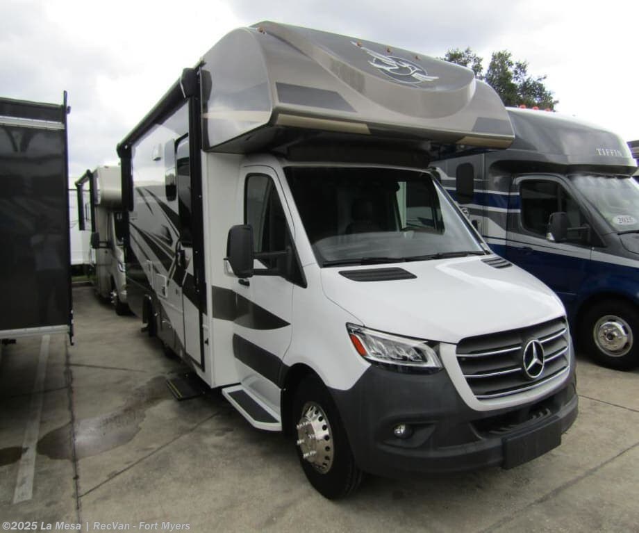 Email now about this 2024 Jayco Melbourne 24L! Used 2024 Jayco Melbourne 24L available in Fort Myers, Florida
