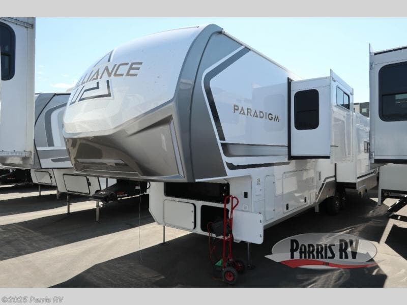 Contact us now about this 2025 Alliance RV Paradigm 370FB! 2025 Paradigm 370FB by Alliance RV from Parris RV in Murray, Utah