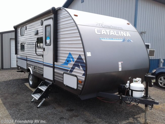 Used 2022 Coachmen Catalina Summit 184BHS available in Friendship, Wisconsin